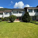 Garden Park Holiday home *